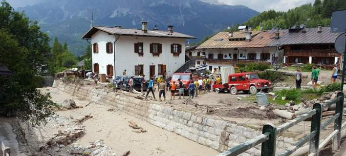 Στο έλεος του καιρού η Ιταλία: Κακοκαιρία σαρώνει τον Βορρά, καύσωνας «λιώνει» τον Νότο